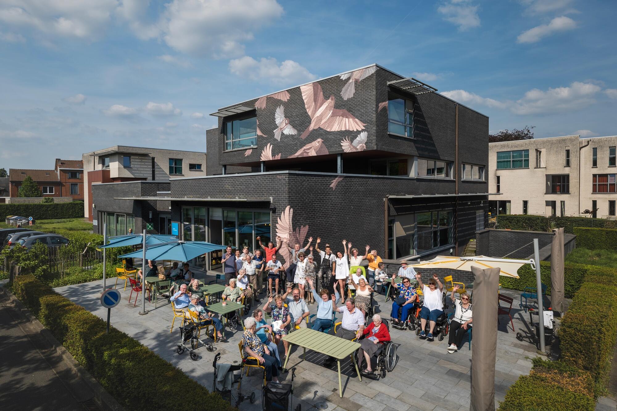 Streetart Wondelgem WZC De Liberteyt - project Wallin' - foto Jules Césure